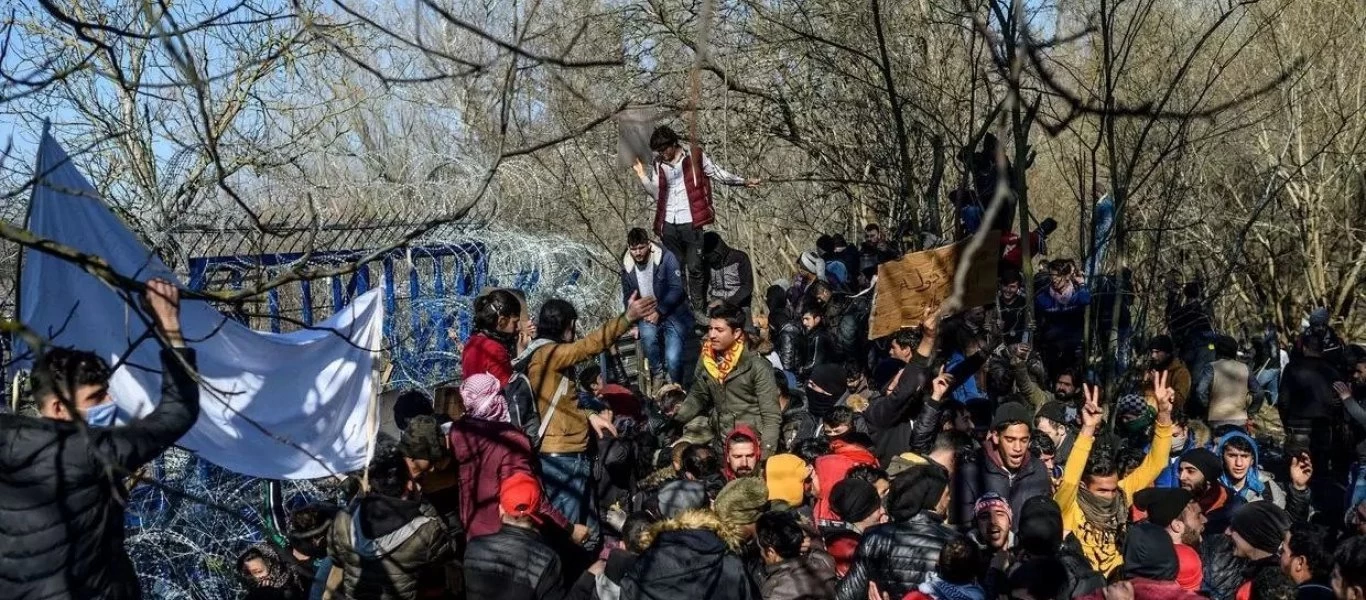 Ενώ η κυβέρνηση έδερνε τους πολίτες στη Ν.Σμύρνη παράνομοι μετανάστες «παρέλαυναν» ανενόχλητοι στην Εύβοια (βίντεο)